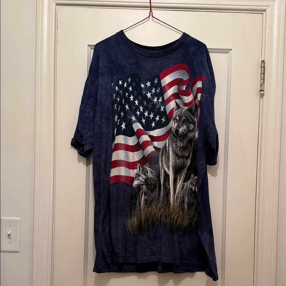 The Mountain Navy Wolf and Flag Tee